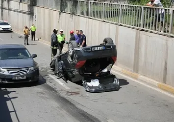 Otomobil alt geçitte takla attı