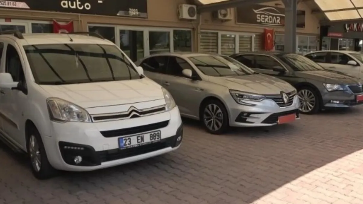 İkinci el otomobil alacaklar dikkat! Uzmanı '2 ay içerisinde' diyerek uyardı