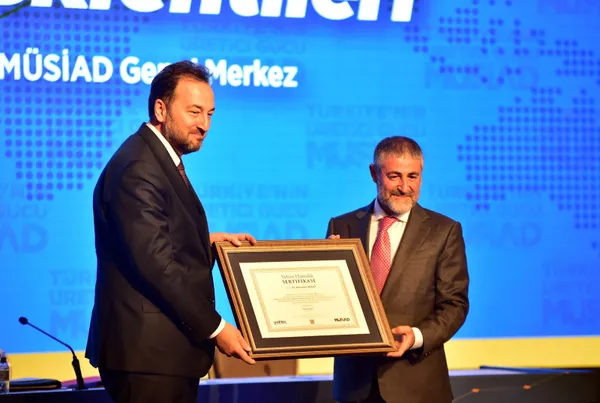 Son dakika: Hazine ve Maliye Bakanı Nureddin Nebati'den zincir marketlere çağrı: Sizler de gelin elinizi taşın altına koyun - 6