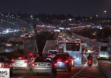 İstanbul'da trafik çilesi katlanıyor