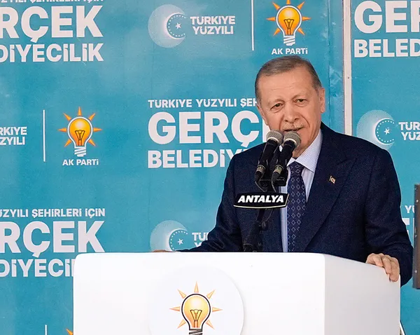 baskan-erdogandan-antalyada-muhalefete-elestiri-butun-sermayeleri-yalan-1709392226520.jpg Başkan Erdoğan'dan Antalya'da muhalefete eleştiri: Bütün sermayeleri yalan... - 5
