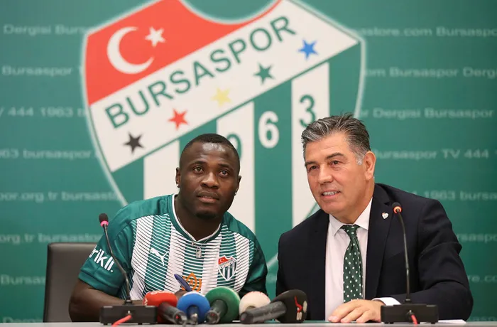 Bursaspor, Dzon Delarge ile sözleşme imzaladı - 1