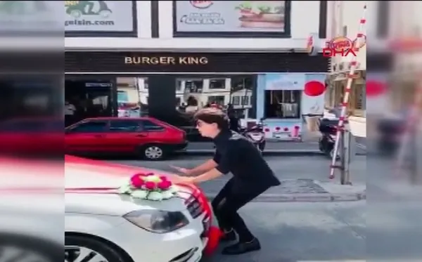 Yılmaz Morgül gelin arabasını durdurdu damadı araçtan indirdi! İşte o anlar - 1