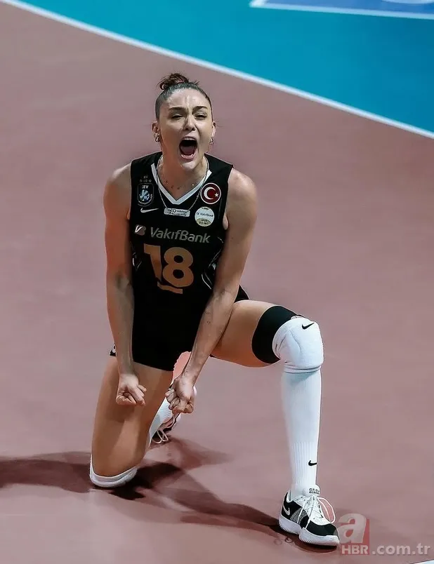 Zehra Güneş'in bir de kız kardeşlerini görün! İkisi de ablasının izinde... 5