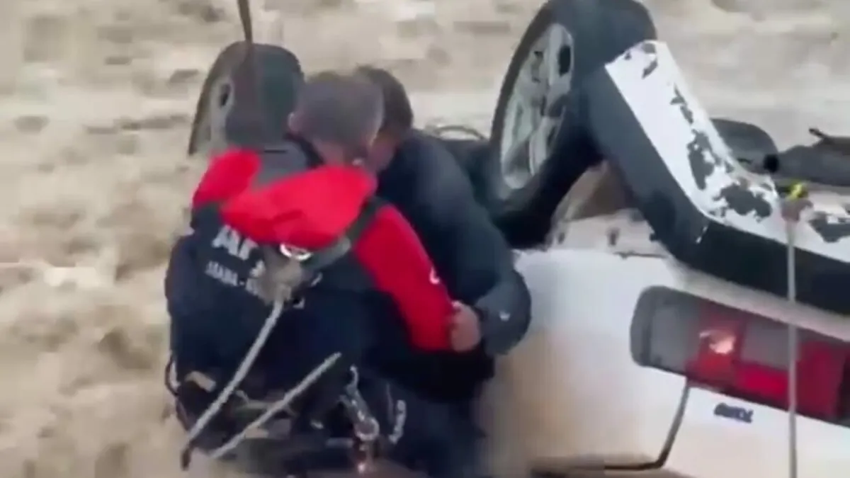 Muğla’da can pazarı: Otomobili sel aldı, ölü ve yaralı var