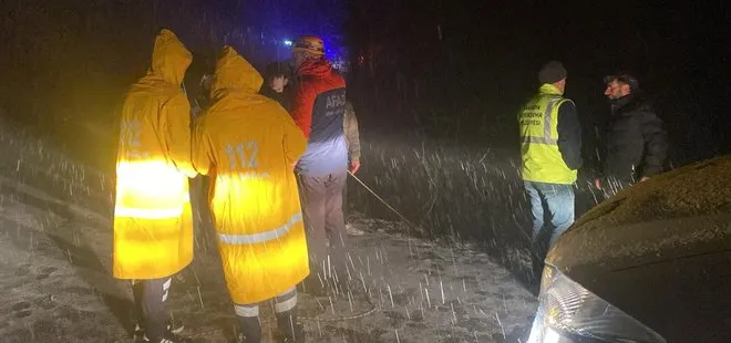 Kayganlaşan yol kaza getirdi: 70 metreden uçuruma yuvarlandı!