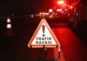 Gümüşhane'de kamyonet dereye yuvarlandı!