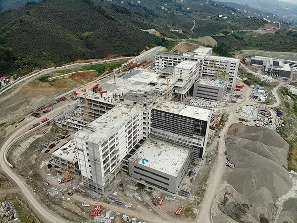 1691822356545.jpeg Ordu Şehir Hastanesi'nde sona doğru! Yüzde 70'i aştı! 900 yataklı hastaneye 8 farklı noktadan ulaşım - 1