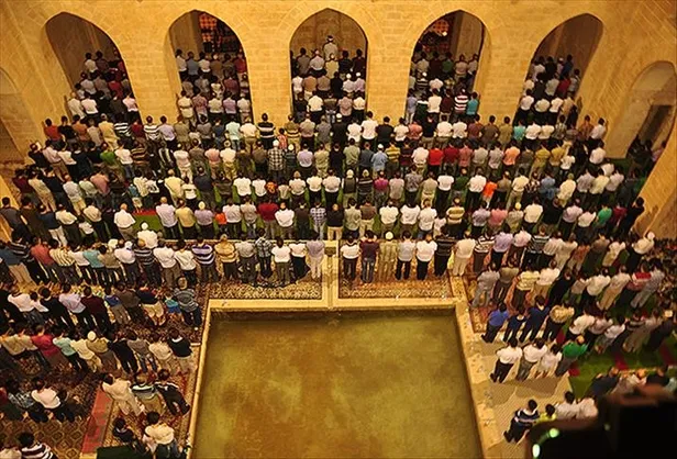 kadir-gecesi-ne-zaman-hangi-tarihte-kadir-gecesi-onemi-ve-faziletleri-neler-1739360213864.jpg A Haber foto arşiv