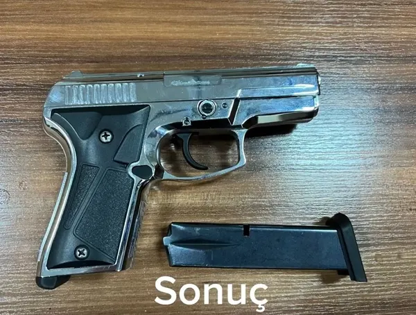 esenlerde-asker-eglencesindeki-maganda-paket-geregi-yapildi-1709581378838.jpeg Gereği yapıldı! Bakan Yerlikaya duyurdu: Asker eğlencesinde havaya ateş eden maganda yakalandı - 3