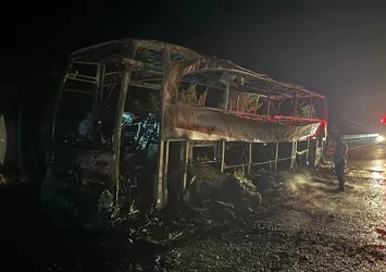 Ankara’da yolcu otobüsü alev alev yandı