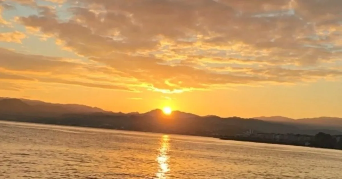 Ordu'da gün doğumunda "ay-yıldız" silüeti böyle görüntülendi