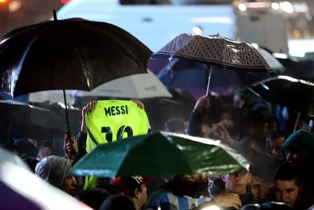 Arjantin’de halk Messi için sokağa döküldü!
