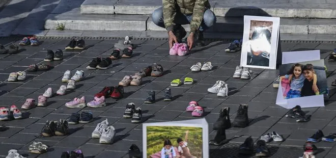 İstanbul Üsküdar’da katil İsrail’in soykırımına dikkat çekildi! 3. Ahmet Çeşmesi önüne temsilen 500 çocuk ayakkabısı bırakıldı