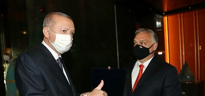 Macaristan Başbakanı Viktor Orban Türkiye’ye ait tarihi eserleri Başkan Erdoğan’a iade etti