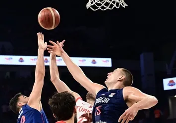 A Milliler Sırbistan'a mağlup oldu! Türkiye 72-79 Sırbistan (MAÇ SONUCU-ÖZET)