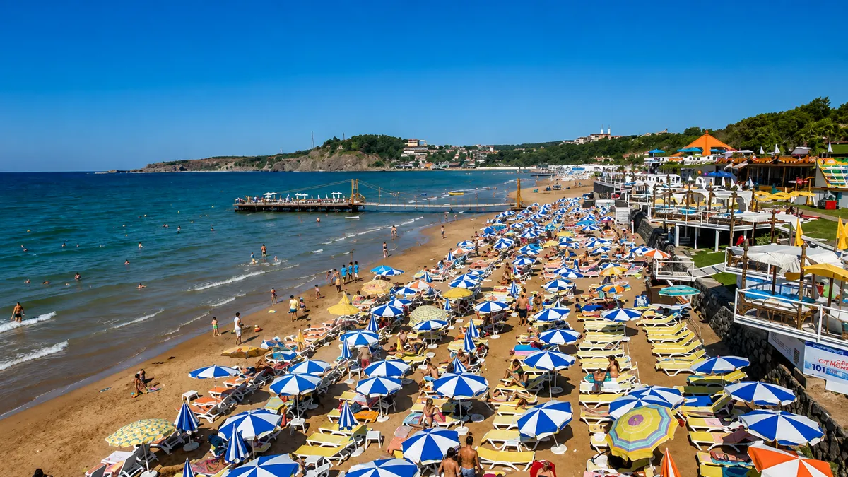 Bodrum'da plaj çalışanları işi bıraktı: “Yemek harici mola hakkımız yok” - 1