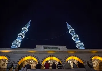 Bir kişi camiye giderken ölürse şehit sayılır