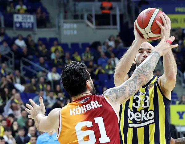 pota-derbisinin-galibi-fenerbahce-fenerbahce-86-64-galatasaray-nef-mac-sonucu-1680559447400.jpg Pota derbisinin galibi Fenerbahçe! Fenerbahçe 86-64 Galatasaray NEF (MAÇ SONUCU) - 1