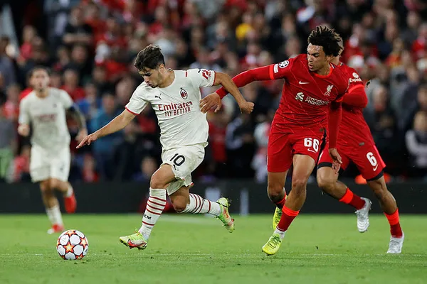 uefa-sampiyonlar-liginde-ilk-hafta-maclari-sonuclandi-iste-gecenin-sonuclari-1631740784478.jpg UEFA Şampiyonlar Ligi'nde ilk hafta maçları sonuçlandı | İşte gecenin sonuçları - 1