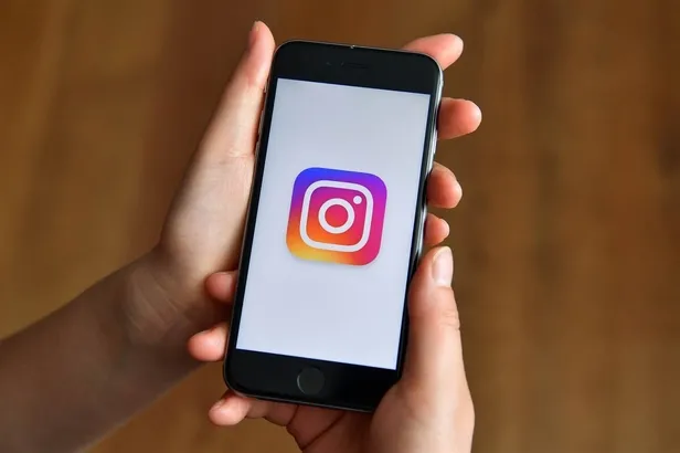 artik-instagram-hikayelere-yorum-eklenebiliyor-yeni-ozellik-instagram-tarafindan-tum-kullanicilara-sunuldu-1693318434144.jpg Artık Instagram hikayelere yorum eklenebiliyor! Yeni özellik Instagram tarafından tüm kullanıcılara sunuldu - 1