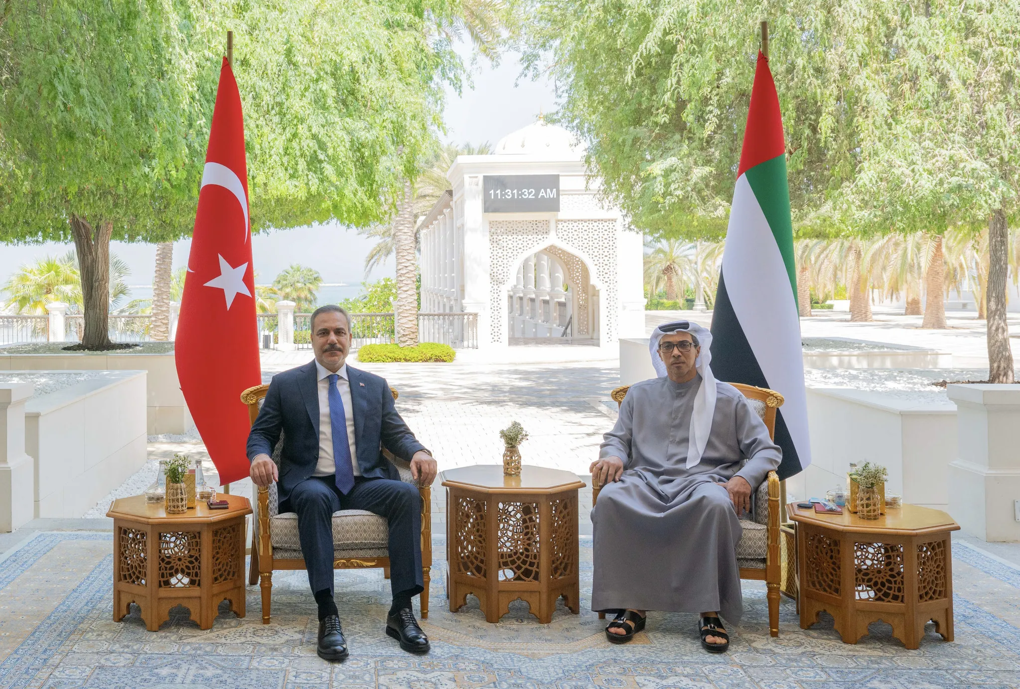 Bakan Fidan Abu Dabi'de! BAE Devlet Başkanı Yardımcısı Al Nahyan ile görüştü