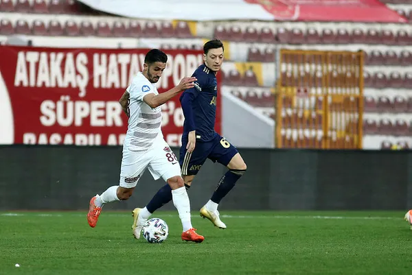 Mesut Özil Fenerbahçe'de ilk maçına Hatayspor karşısında çıktı - 2