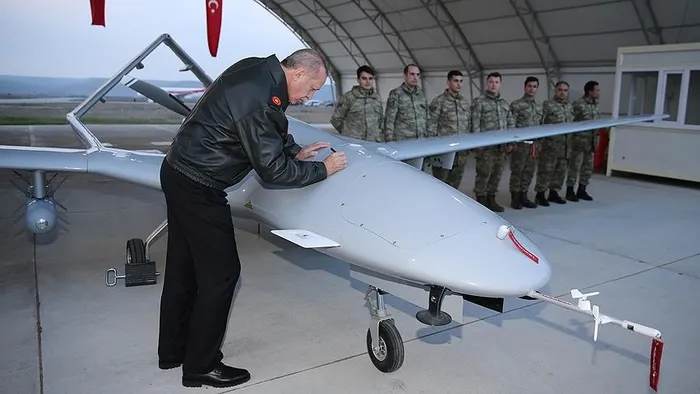 Son dakika: Alman basını Türk SİHA’larını konuşuyor: Biz SİHA’ları tartışırken Türkiye çok yüksek teknik düzeye ulaştı - 4