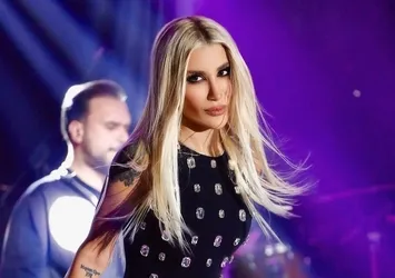 Hastanelik olan İrem Derici sağlık durumunu açıkladı