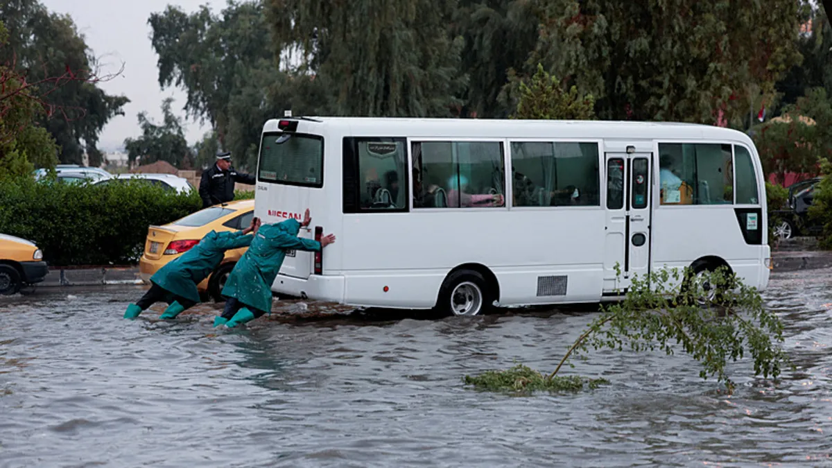 Kuraklıkla boğuşuyorlardı: Irak'ın kuzeyine aylar sonra yağmur yağdı