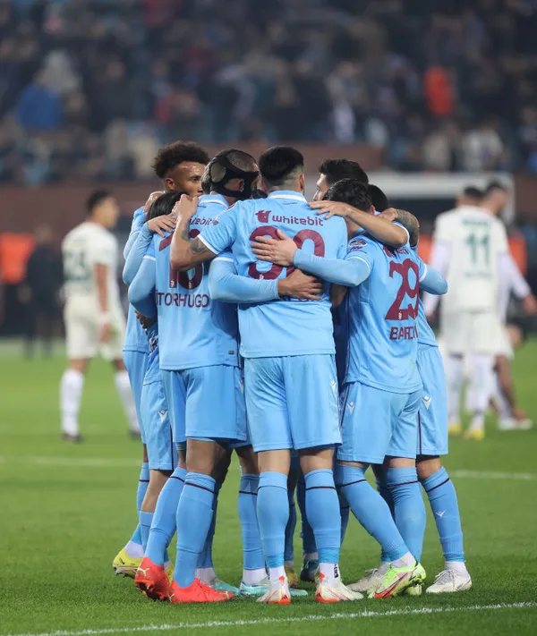 trabzonspor-giresunspor-canli-anlatim-trabzonspor-giresunspor-maci-saat-kacta-1672943152629.jpg Karadeniz derbisinde gülen Trabzonspor! Giresunspor'u 3-0'la geçtiler - 3