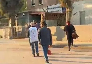 HDP'li Ömer Faruk Gergerlioğlu mahalleliden tepki görünce polis karakoluna sığındı