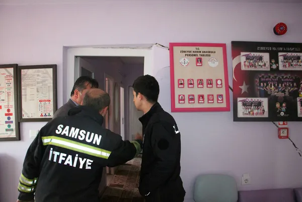 Samsun'da anaokulu yıkılma riskine karşı boşaltıldı - 2