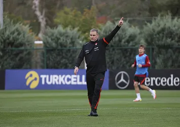 Stefan Kuntz'dan oyunculara ileriye oynayın talimatı! Norveç maçı hazırlıkları sürüyor
