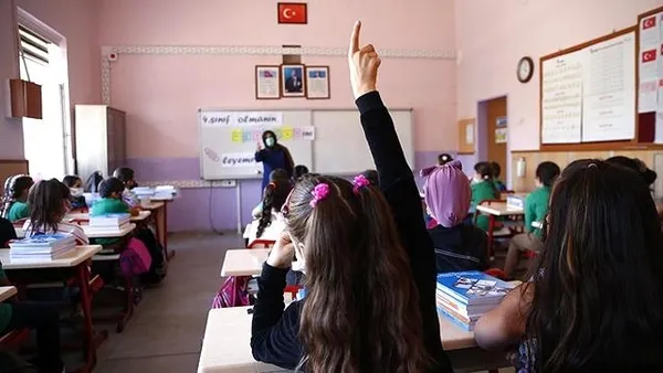 1660666483784.jpg Öğretmen maaşlarında "taban maaş" dönemi yolda! Bakan Mahmut Özer canlı yayında son gelişmeyi duyurdu - 7