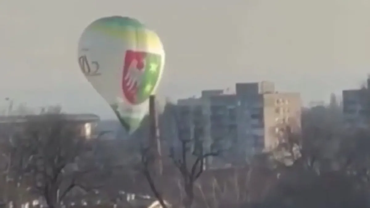 Polonya'da sıcak hava balonu apartmana çarptı: 1 ölü