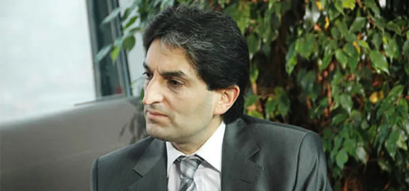 Firari FETÖ’cü Belçika’da konferansta