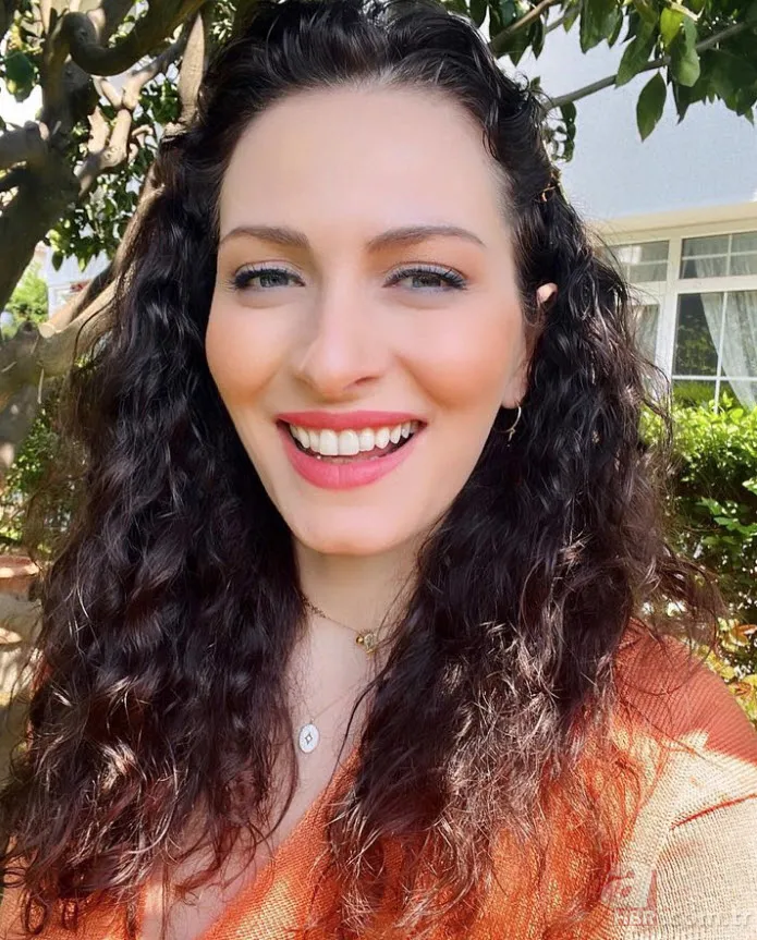 Nerede olduğu merak ediliyordu... Selena'nın Selin'i Cansu Demirci'nin son hali ortaya çıktı! 19