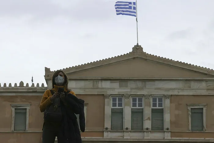 Yunanistan'da Omicron alarmı! Sağlık Bakanı Thanos Plevris kısıtlama kararını duyurdu - 1