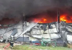 Aksaray’da yağ fabrikasında yangın