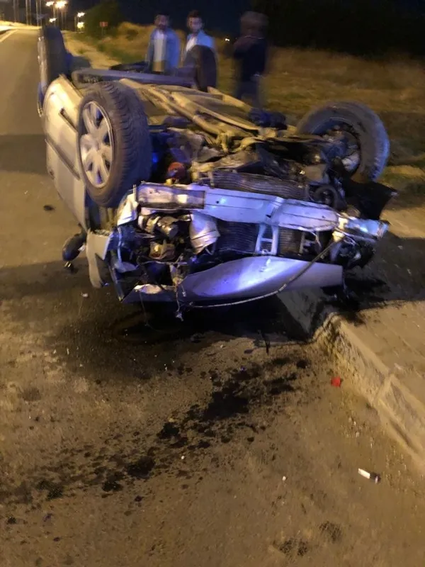 tekirdagda-otomobil-yon-tabelasina-carparak-kaza-yapti-6-gencin-yaralandigi-kaza-kamerada-1662722951978.jpg Tekirdağ’da otomobil yön tabelasına çarparak kaza yaptı! 6 gencin yaralandığı kaza kamerada - 3