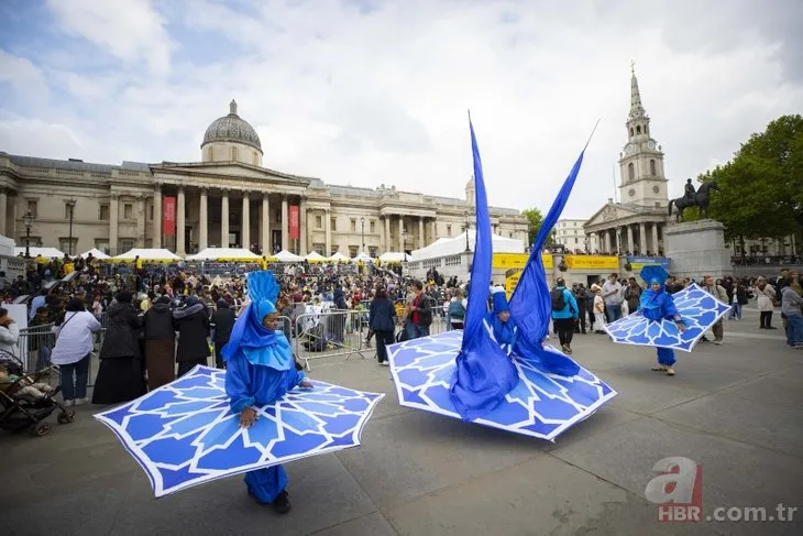 Londra’daki ünlü Trafalgar Meydanı’nda Ramazan Bayramı kutlandı