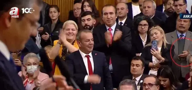 Özgür Özel, Tanju Özcan’ı alkışlattı! CHP’lilerin yüz ifadeleri dikkat çekti: Gündeme oturan el hareketi