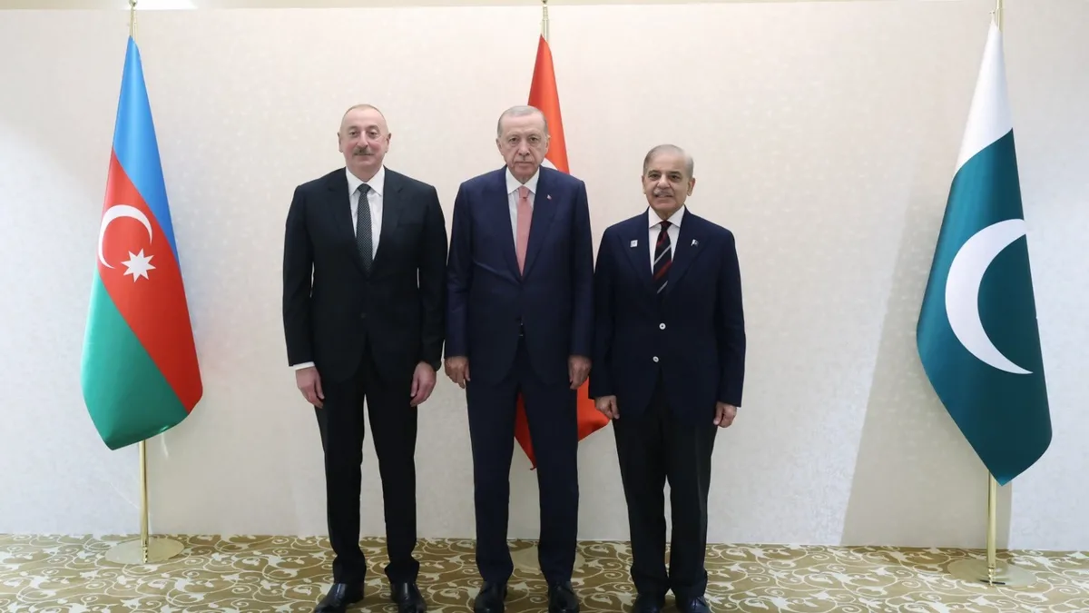 Başkan Erdoğan'dan Astana'da peş peşe temaslar! Aliyev ve Şahbaz Şerif ile 3'lü zirve