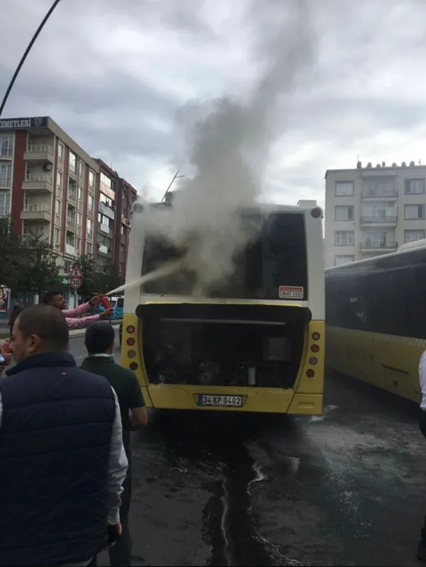 Bu kez adres Gaziosmanpaşa! İETT otobüsünde yangın çıktı