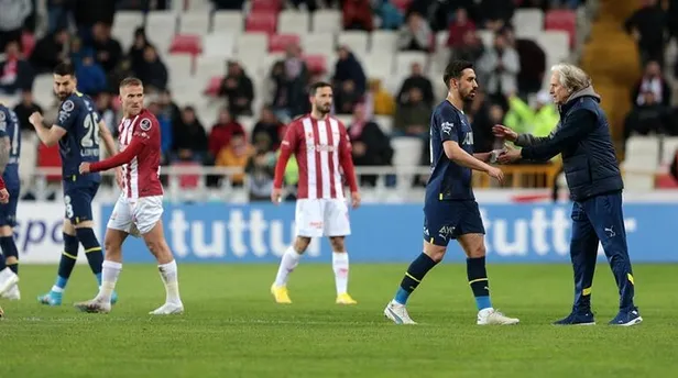 Fenerbahçe - Sivasspor maçı ne zaman, saat kaçta başlayacak? Fenerbahçe - Sivasspor maçı hangi kanalda, şifresiz mi yayınlanacak?