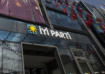 İYİ Parti'de yumruklu kavga! Musa Ertugan ve Nail Çelebioğlu...