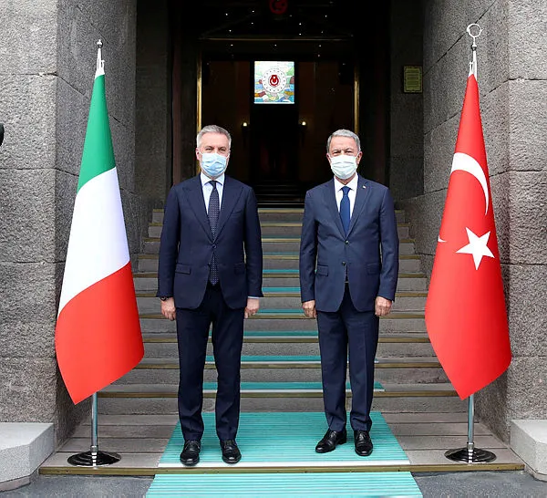 Son dakika: Bakan Hulusi Akar ile İtalyan mevkidaşı Lorenzo Guerini'den kritik görüşme - 3