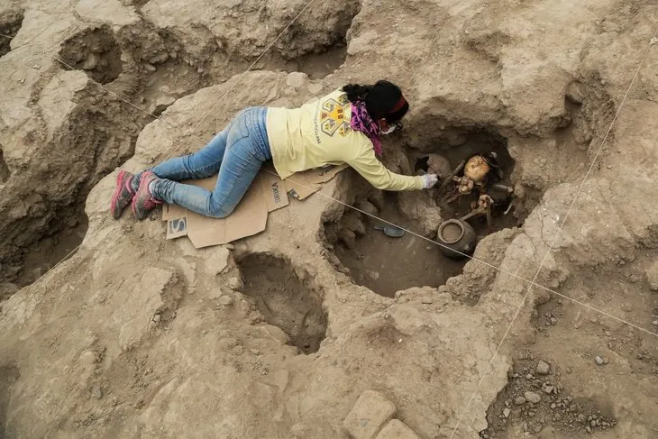 Peru’da 1000 yıllık mezarlar bulundu
