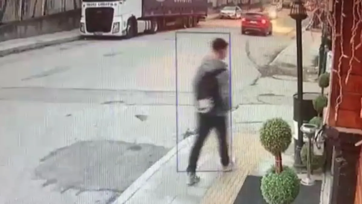 Başıboş sokak köpeği dehşeti! Lise öğrencisi okuldan yaralandı